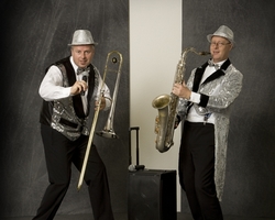 Straatmuzikanten Zilver (duo) - TopActs.nl - 250-200